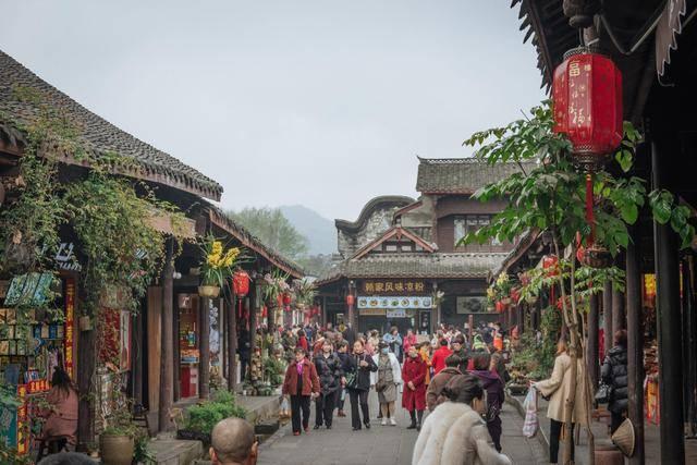 寻找游泳套件